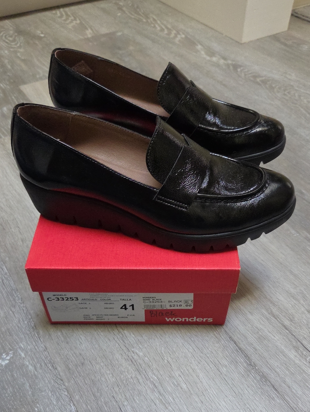 Wonders Black Patent Wedge Loafers Sz 41 Nice Condition.